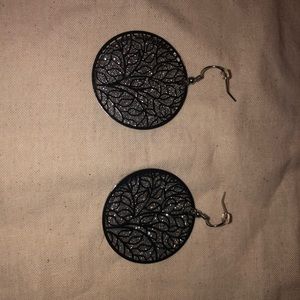 3🌻for$10 Charming Charlie’s Silver Earrings
